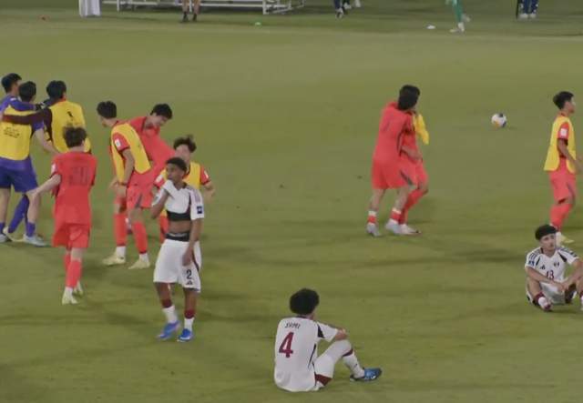 开云网页版-创造历史！国少队2比0完胜卡塔尔：时隔21年重返世少赛